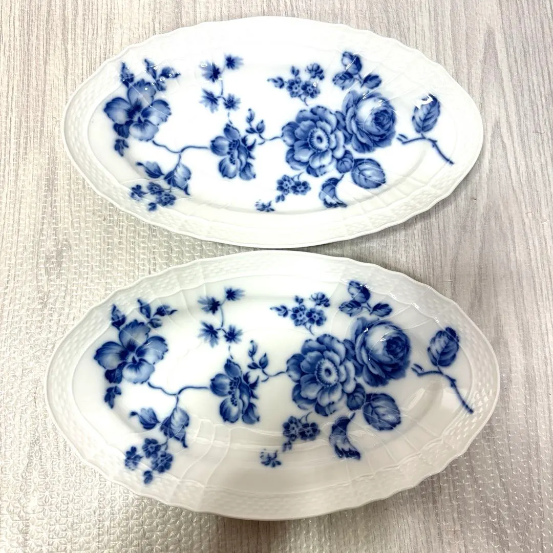Thumbnail of Discontinued Richard Ginori Rose Blue Pickle Oval Plate Set of 2