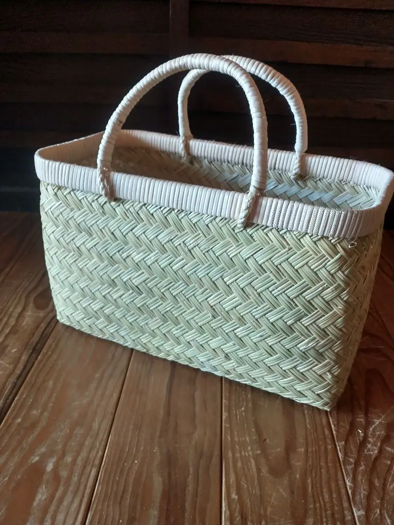 すず竹　入れ子　行李かご　飴色　手しごと　Antique 骨董　竹細工　くらし舎 楽天市場】【一点限り】渡辺竹清作 鳳尾竹乱れ編み花籠