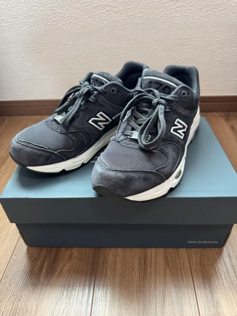 2025年最新】NEW BALANCE 1700 ユナイテッドの人気アイテム