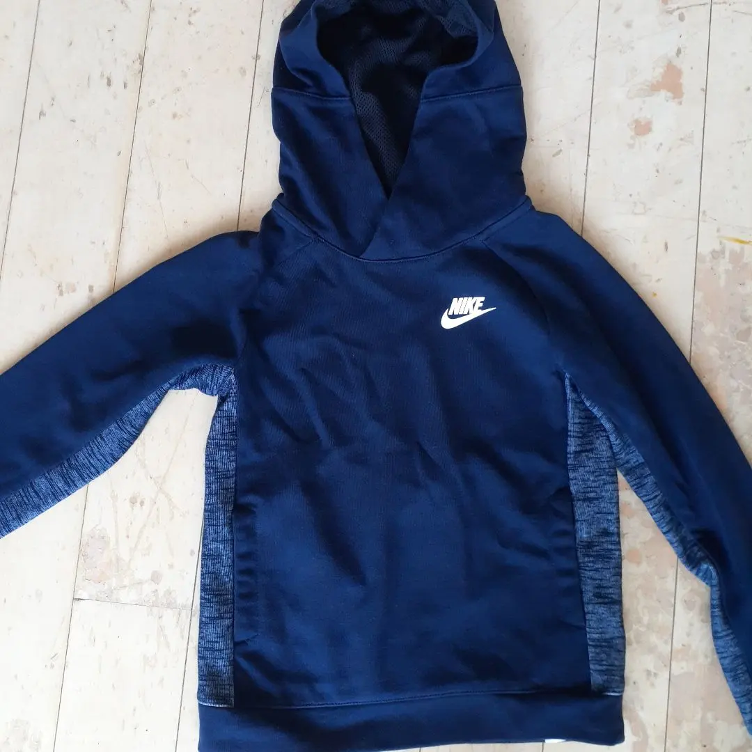 Nike 連帽運動衫 海軍藍 的縮圖