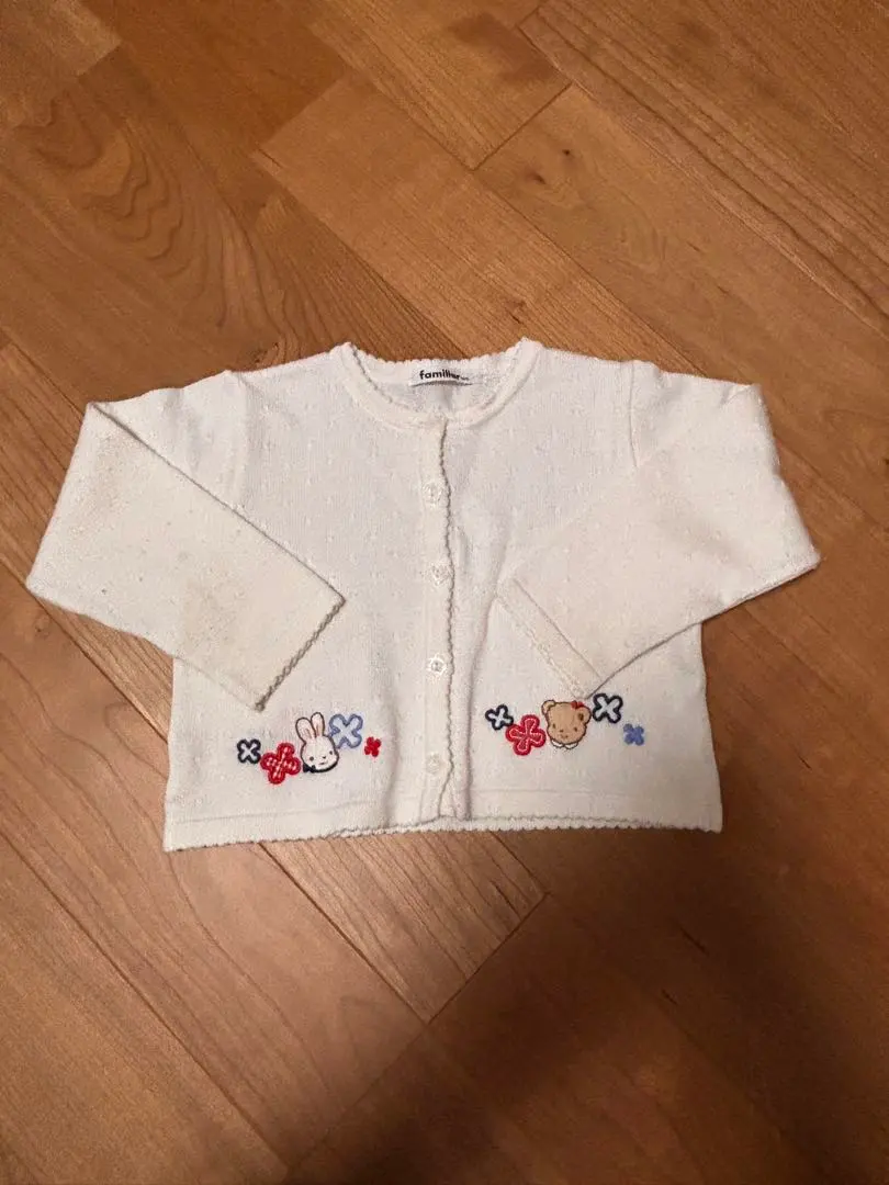 Thumbnail of Familiar White Cardigan Fam-chan Embroidery 100 Lace Buttons
