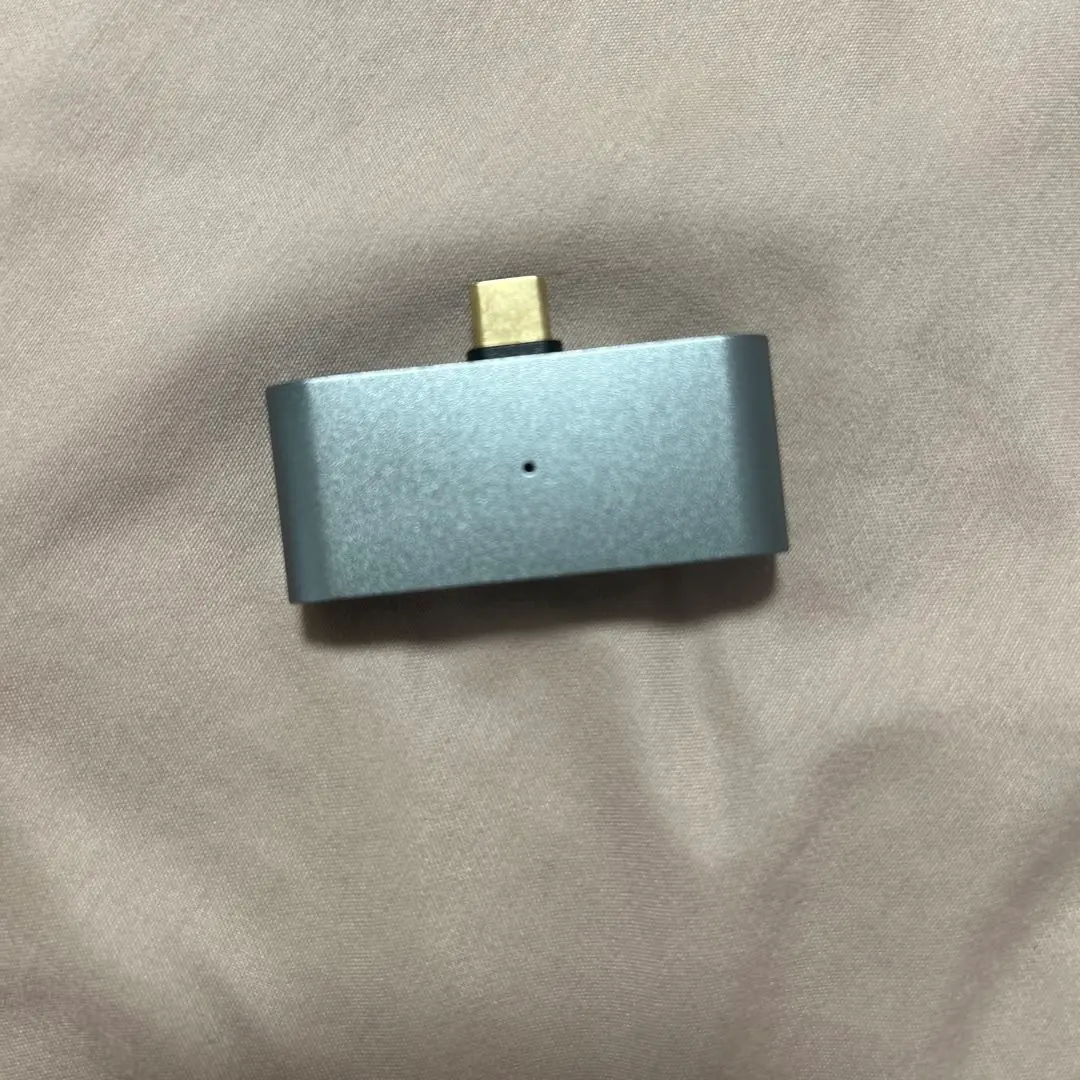 Thumbnail of 【New, Unused】Silver Memory Card Reader