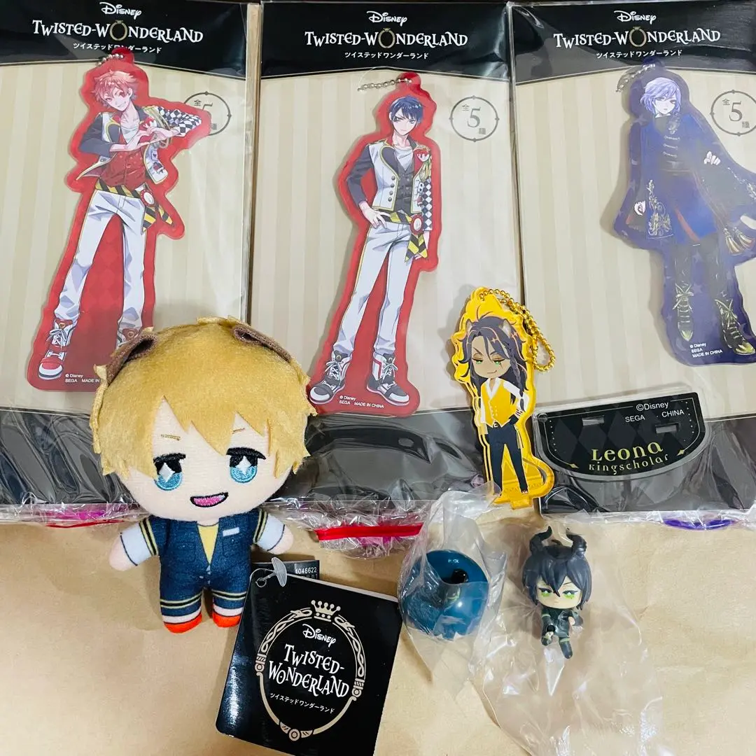 雑貨　レオナ・キングスカラー マスコットチャーム 「ディズニー ツイステッドワンダーランド」 Amazon.co.jp: ディズニー ツイステッドワンダーランド レオナ
