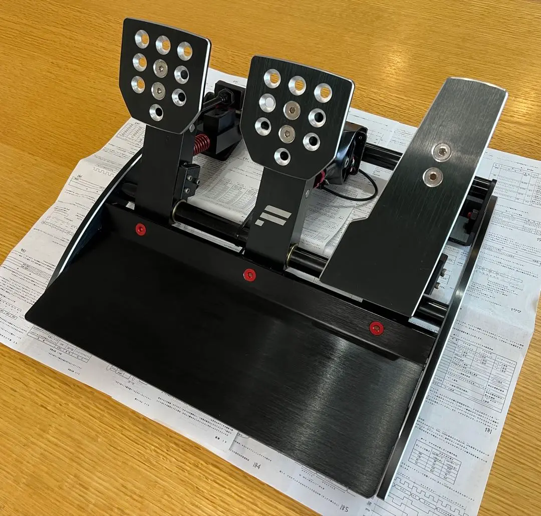 FANATEC V3ペダルとダンパーキット 【中古】 FANATEC V3ペダルとダンパーキット 【中古】の通販 by