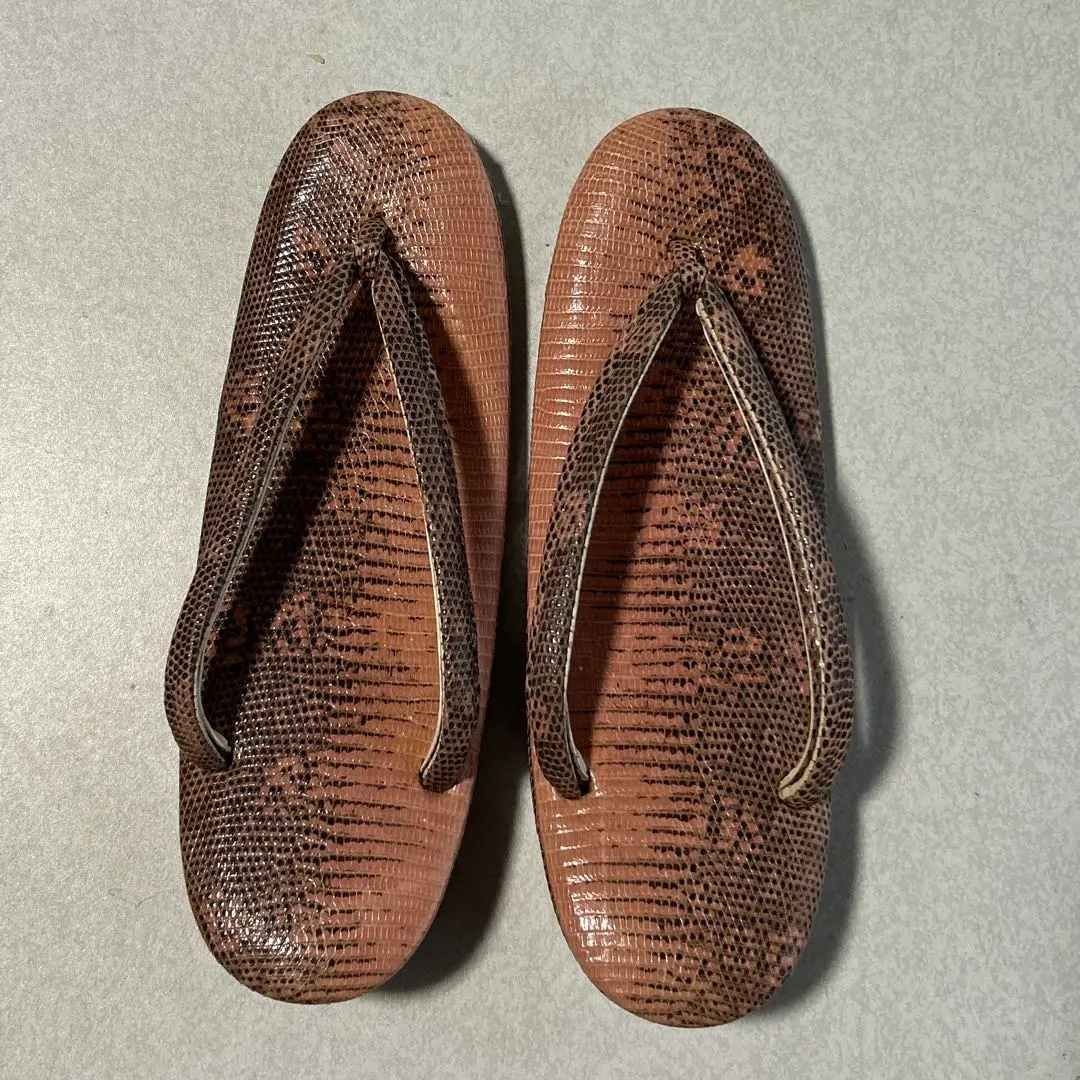 Thumbnail of Zori (sandals), lizard skin, kimono, Japanese clothing
