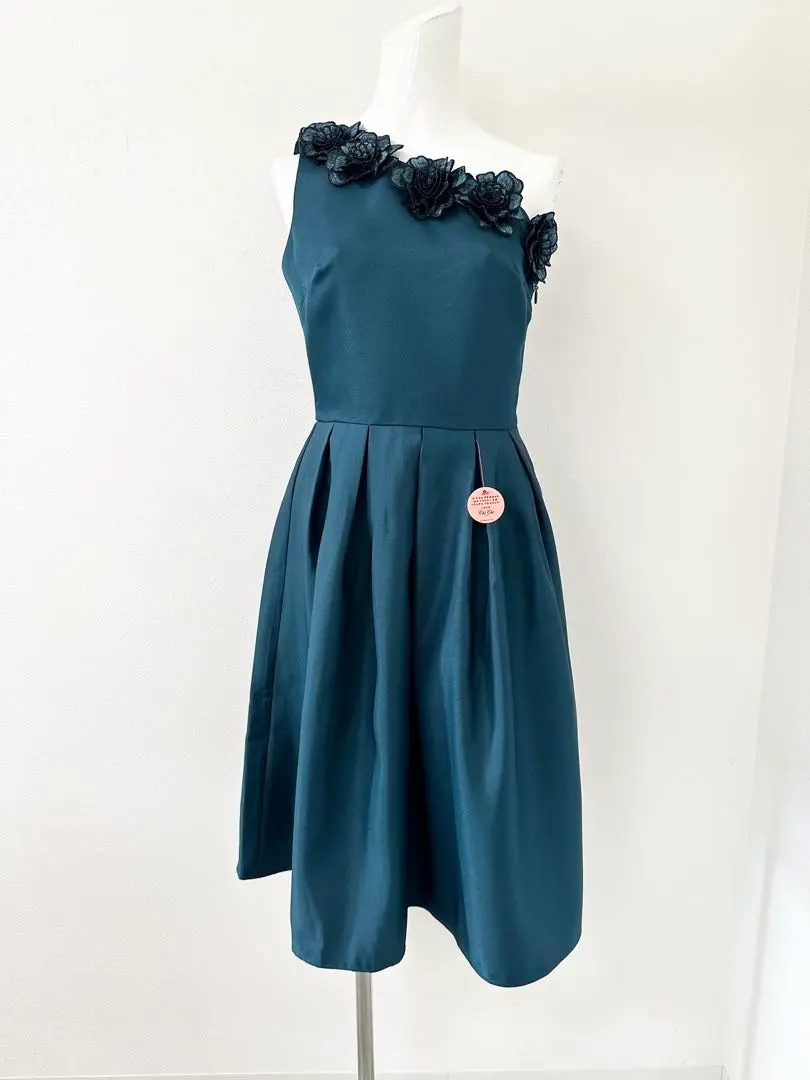 新品未使用 Chi Chi London カウルネックロングドレス グリーン M 2025年最新】Chi Chi London パーティードレスの人気アイテム