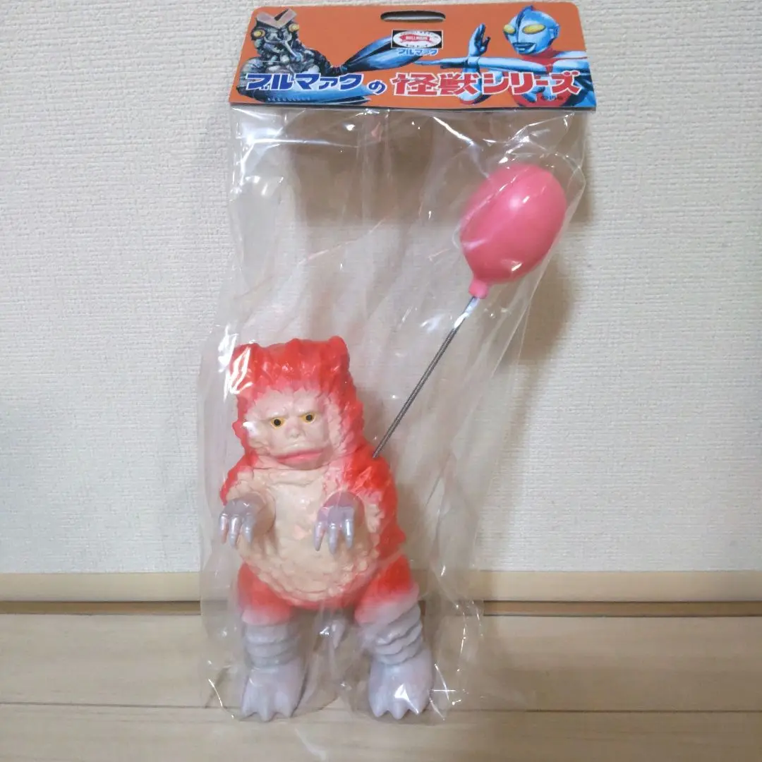 HMV　ウルトラマン　ピグモン　ソフビ　赤ちゃん風船ピグモン HMV ウルトラマン ピグモン ソフビ 赤ちゃん風船ピグモン - メルカリ