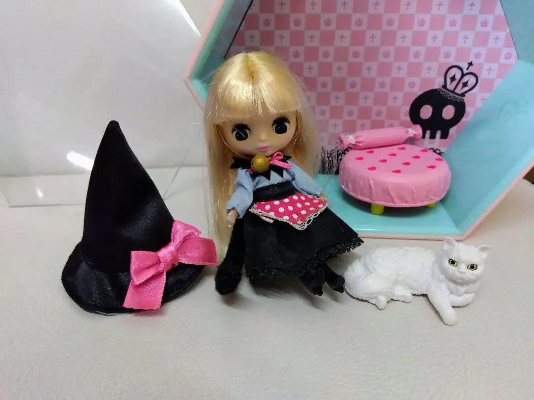 Takara Tomy - プチブライス スイートスペルスカーレット Amazon.co.jp: トミー Blythe プチ ブライス PBL-80 スウィート