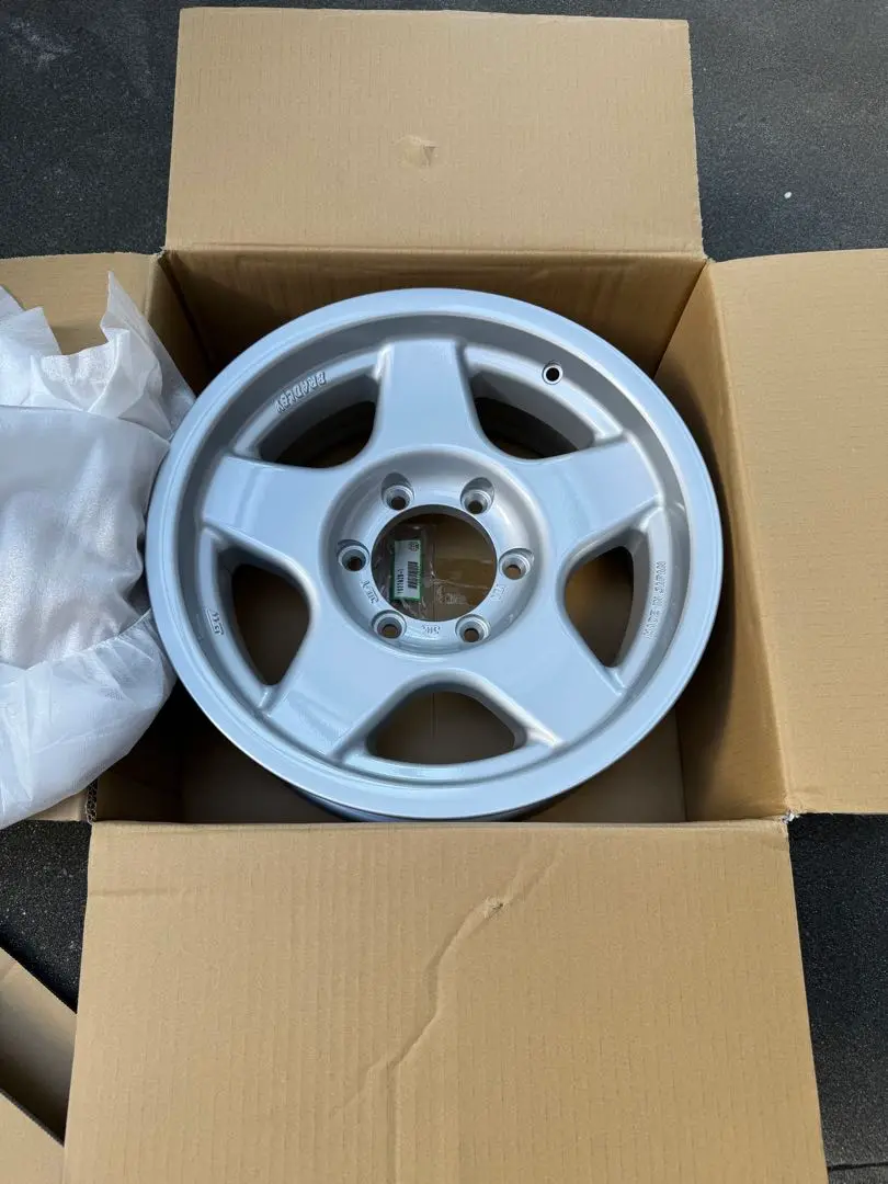 ランクル ブラッドレーVパールホワイト 16x6.5J+25 255/85R16 ブラッドレーV人気サイズが入荷しました！ - フォーバイフォー