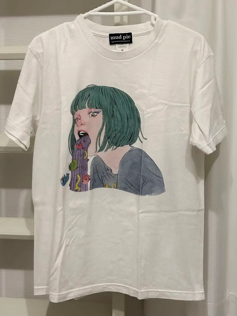 2025年最新】この世はヘドが出るほど不条理で溢れているtシャツ