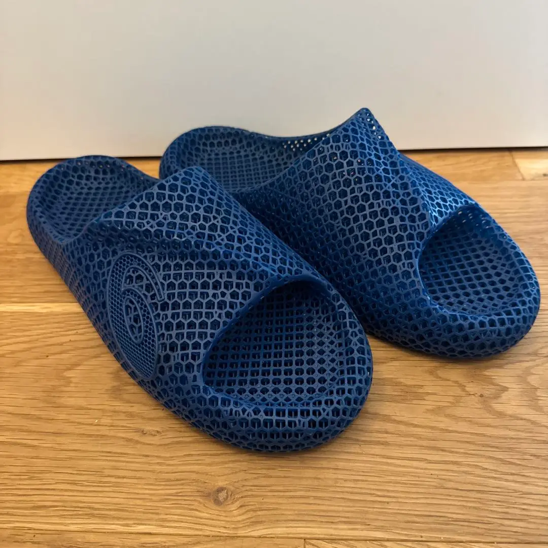 アシックスasicsアクティブリーズ3Dサンダル　Lサイズ ASICS and LuxCreo Redefine Comfort with 3D Printed