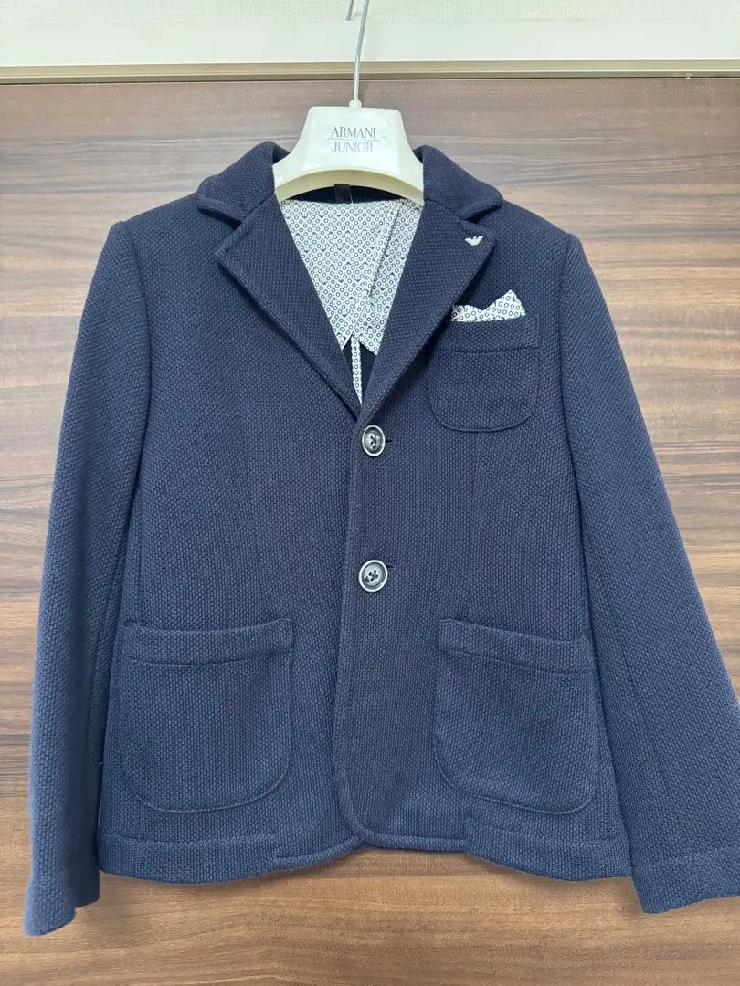 売り切り✨ARMANI JUNIOR ジャケット ネイビー 9歳136㎝ 売り切り✨ARMANI JUNIOR ジャケット ネイビー 9歳136㎝