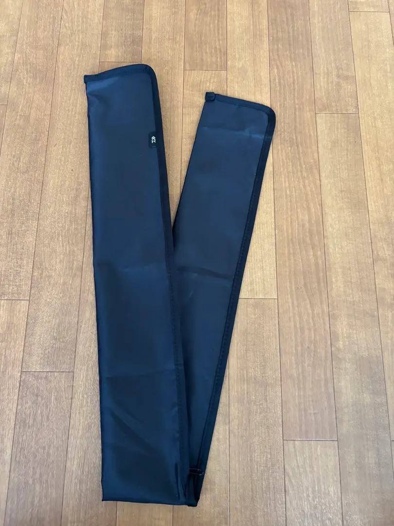 Thumbnail of Daiwa fishing bag / rod case, approximately 103.5cm x 9cm, black