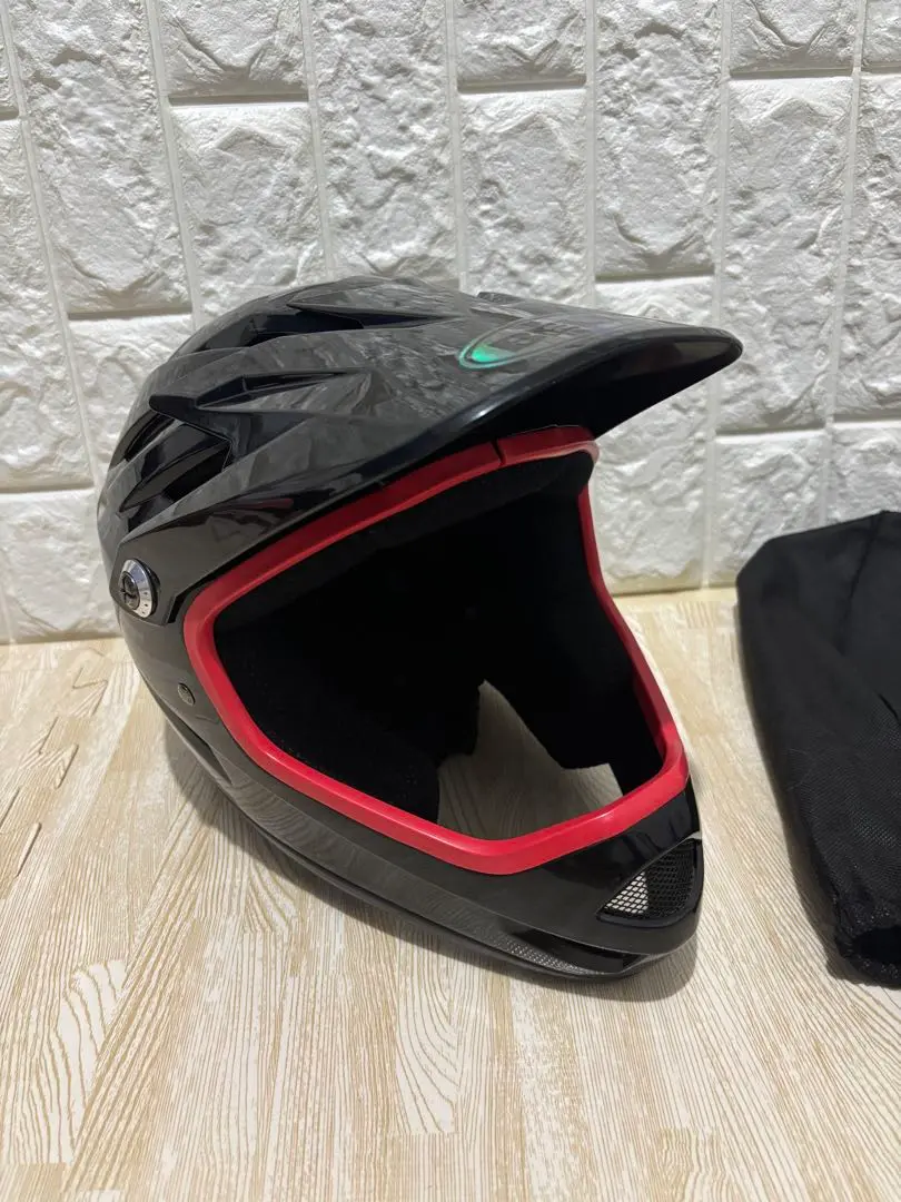 BELL BMX用ヘルメット 赤/白/黒　中古美品 2025年最新】Belle BMX用の人気アイテム - メルカリ