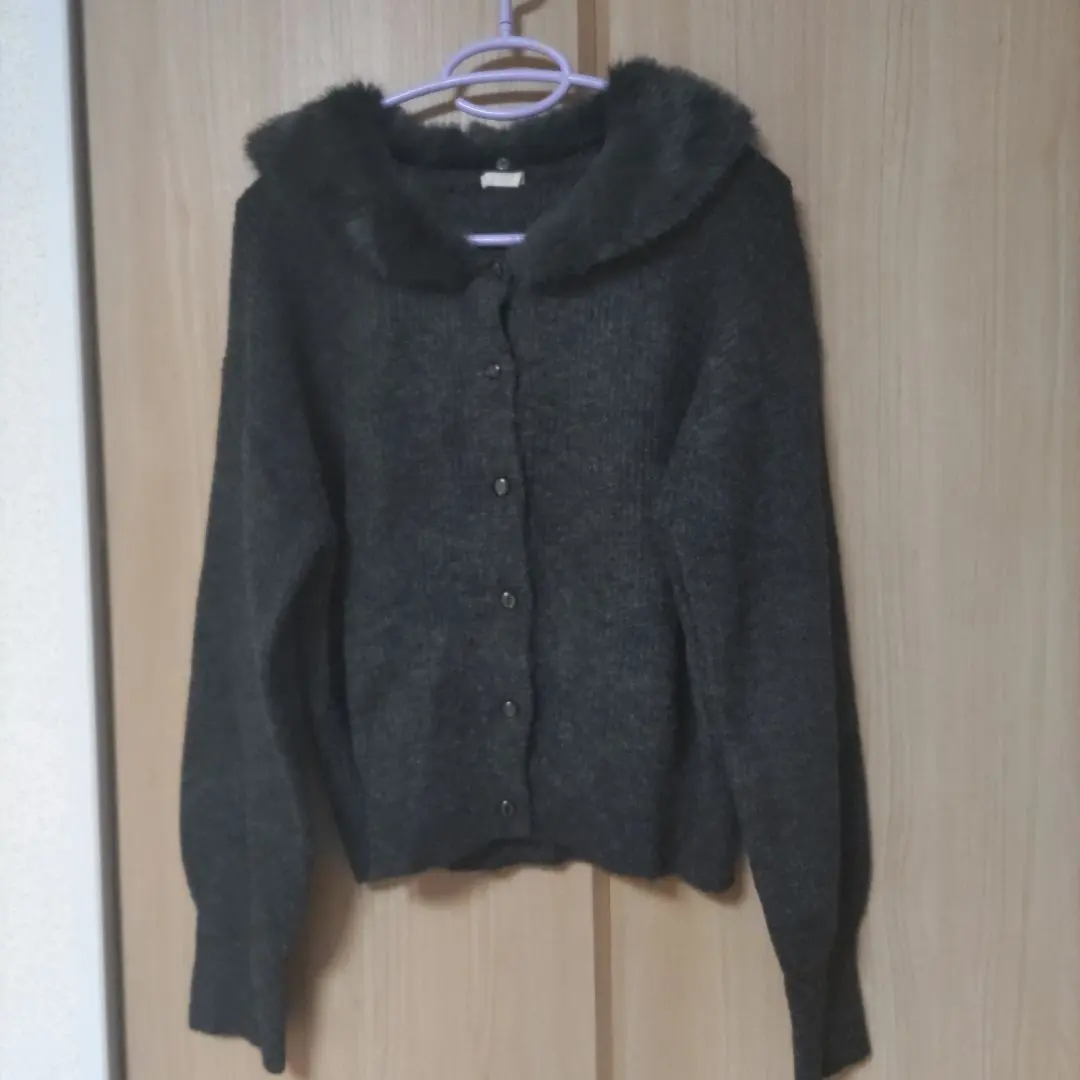 Thumbnail of GU Fake Fur Collar Cardigan, XL size