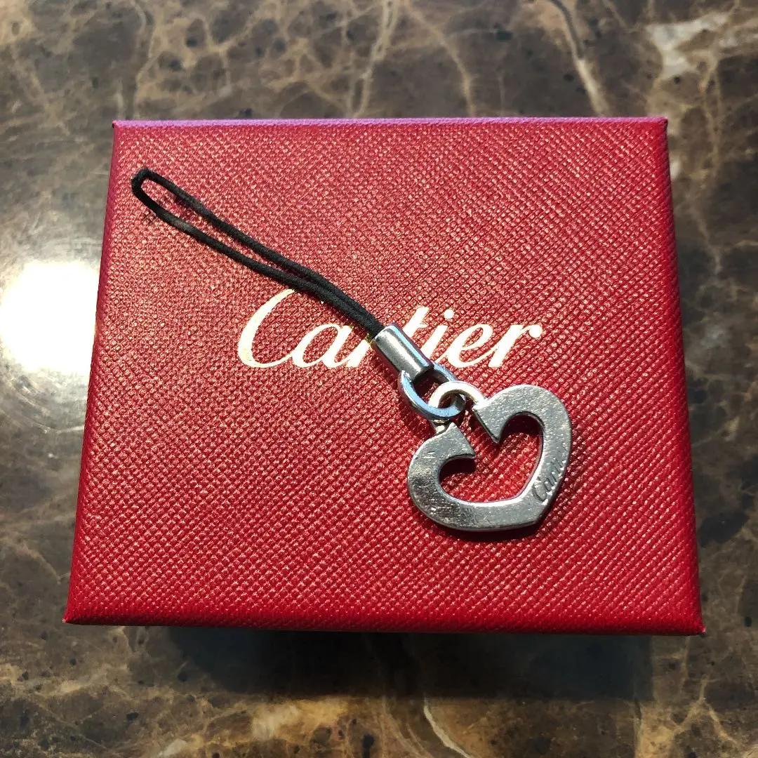 Cartier - 未使用Cartierハートロゴストラップ 2025年最新】Cartier ストラップの人気アイテム - メルカリ