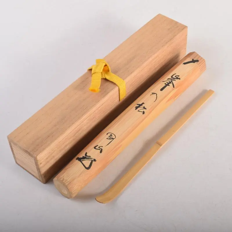 Ｒ１２９　香合　『玉堂造』『大徳寺　松長剛山　箱書』『梅之絵香合』　共箱　茶道具 R129 香合 『玉堂造』『大徳寺 松長剛山 箱書』『梅之絵香合