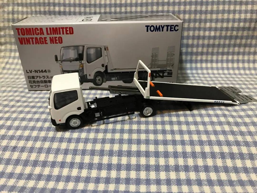 トミカ　1/64 花見台自動車 LV-N144 改　積載車　ミニカー　グラチャン LV-N144c日産アトラス花見台自動車セフテーローダ(金) | 製品を