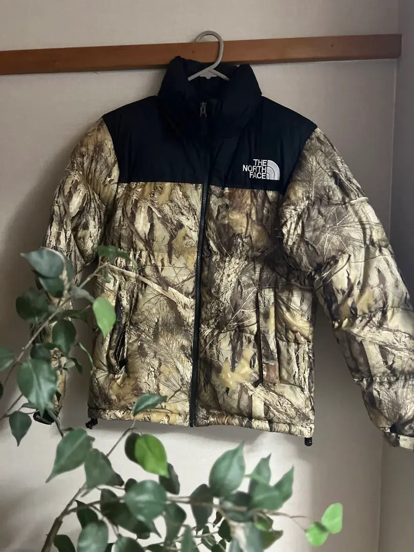 supreme×The North Face ヌプシダウンジャケット 枯葉M - メルカリ
