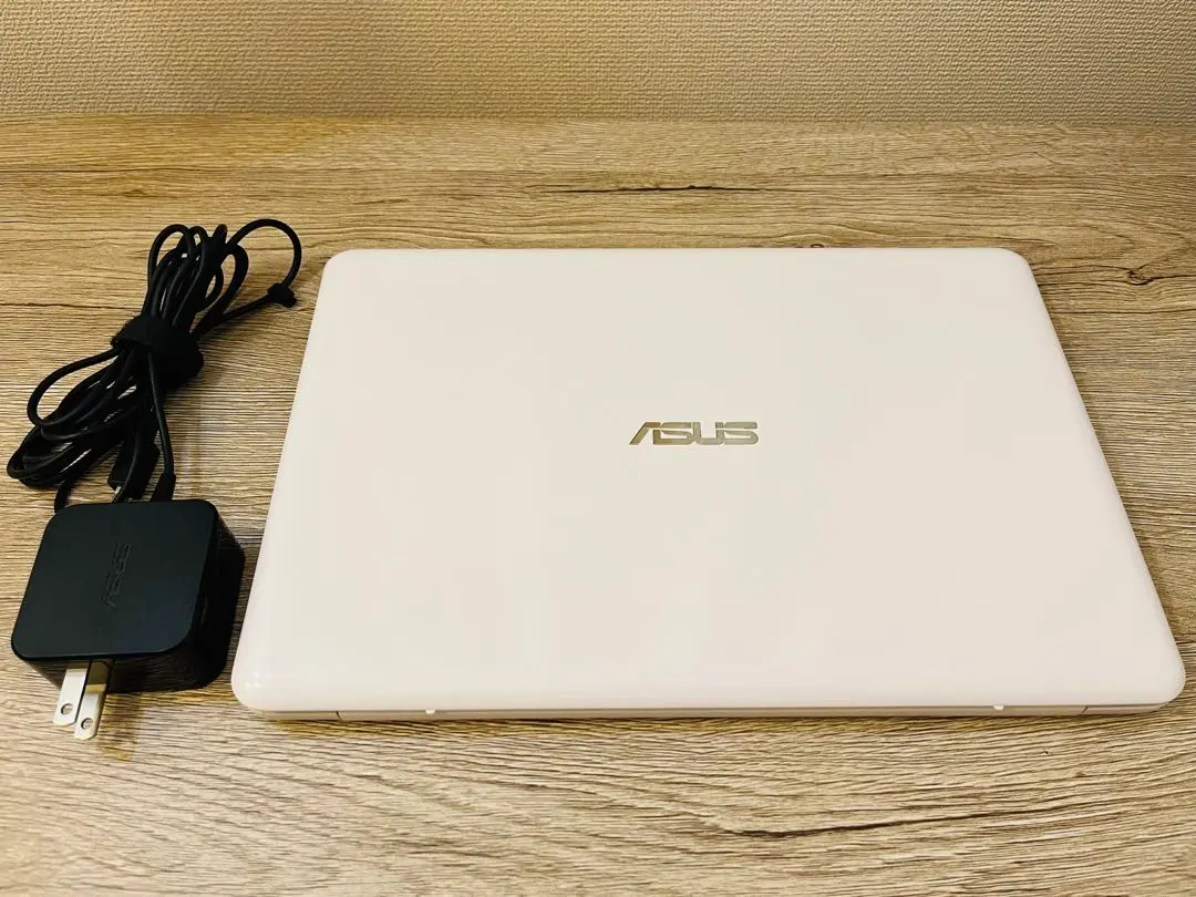 ASUS　X205TA-B-WHITE 美品バッテリー良好! Office有 ASUSX205TA-B-WHITE 美品バッテリー良好! Office有