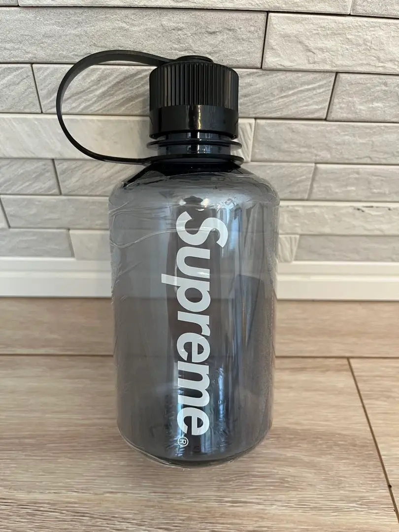 2025年最新】supreme nalgeneの人気アイテム - メルカリ