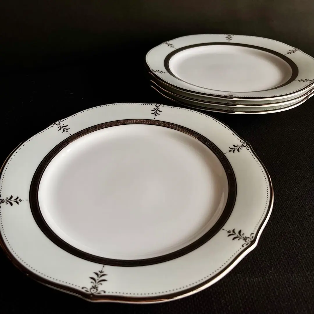 希少品　数量限定　未使用箱付き　ノリタケ　クリスマスプレート2006 希少品 数量限定 未使用箱付き ノリタケ クリスマスプレート2006