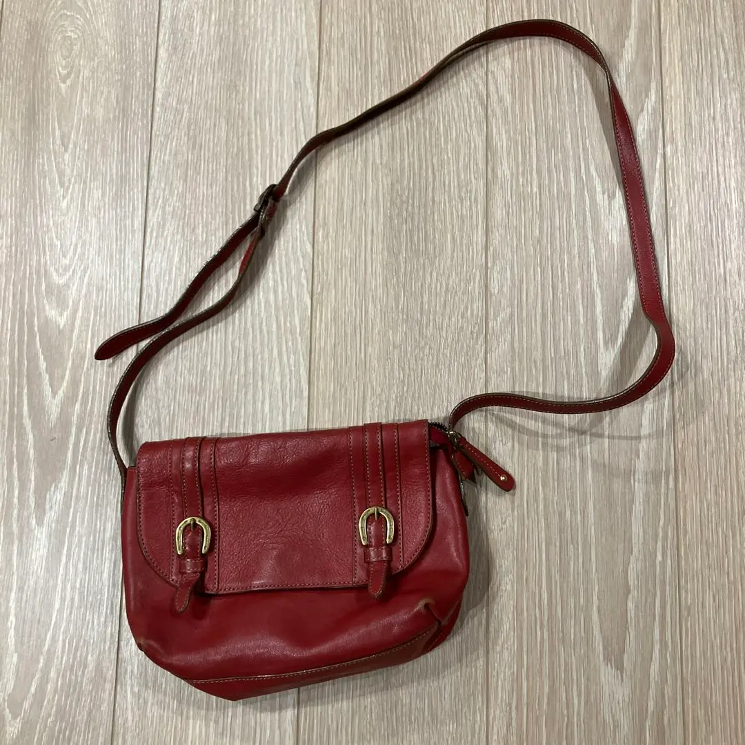 Thumbnail of Dakota shoulder bag, red