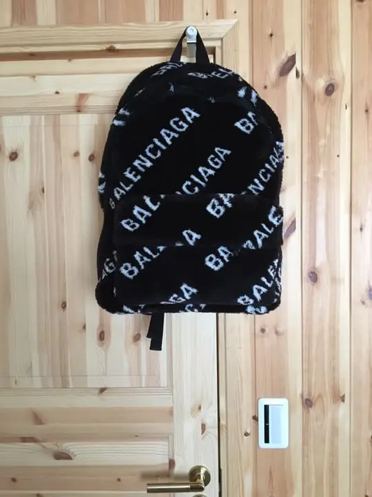 超美品 VETEMENTS EASTPAK 名作 バックパック 変形 超美品 VETEMENTS EASTPAK 名作 バックパック 変形 - メルカリ