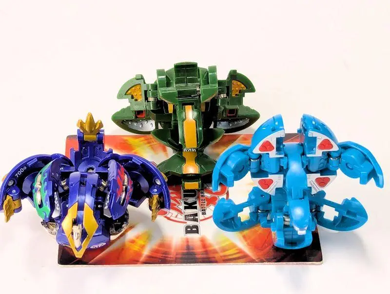 爆丸　滅ホロヴォス　硬タンクァー　2体セット　完売品 最新な 爆丸 滅ホロヴォス 硬タンクァー 2体セット 完売品