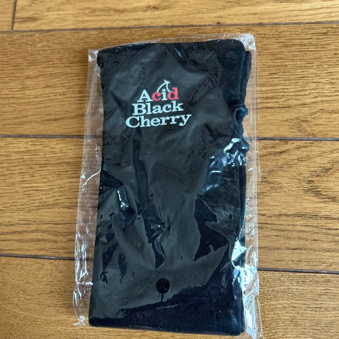 メルカリ便で発送！Acid Black Cherry 未開封 アームウォーマー 最終価格！】Acid Black Cherry 未開封 アームウォーマー - メルカリ