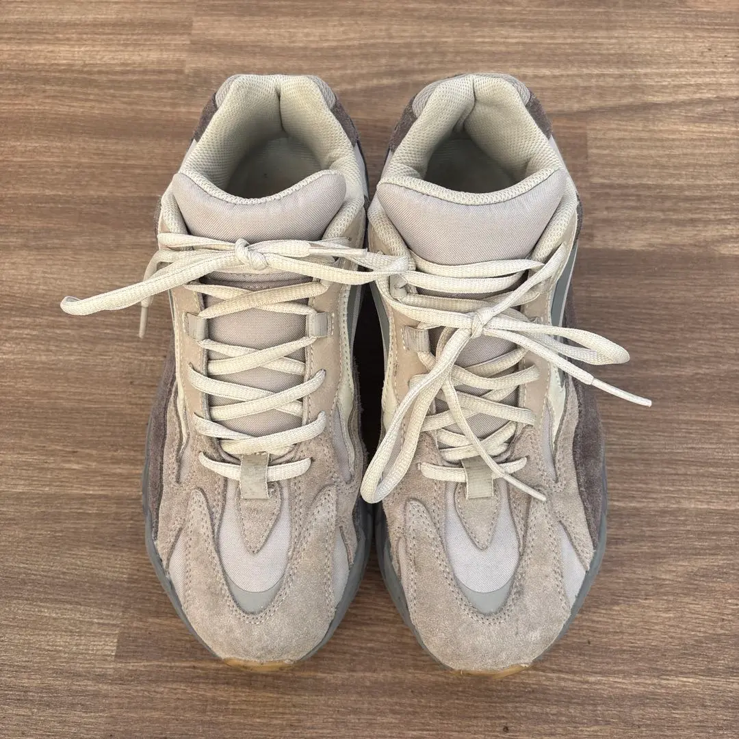 2025年最新】yeezy boost 700 v2 tephraの人気アイテム - メルカリ
