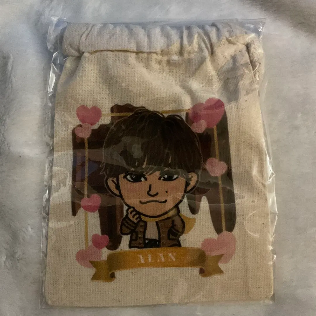 Thumbnail of GENERATIONS Alan Shirahama Valentine's Day drawstring pouch