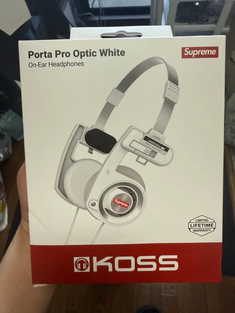 Supreme KOSS ヘッドフォン ホワイト s-l400.jpg
