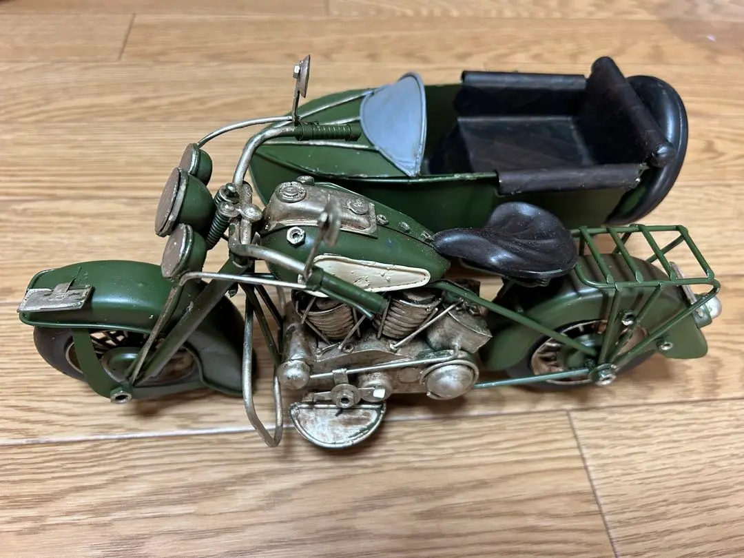 マルサン製1960年代製造 ブリキ製サイドカー付きバイク グリーン色 マルサン製1960年代製造 ブリキ製サイドカー付きバイク グリーン