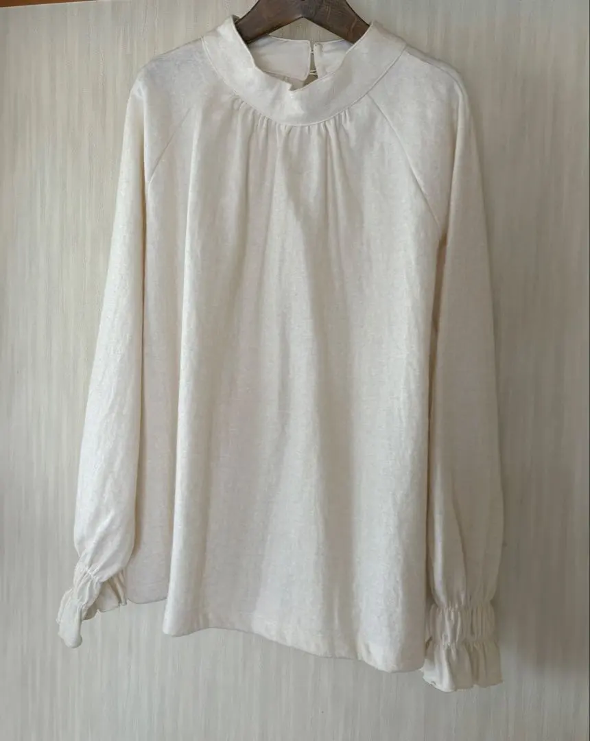 Thumbnail of White long-sleeved top, size 38