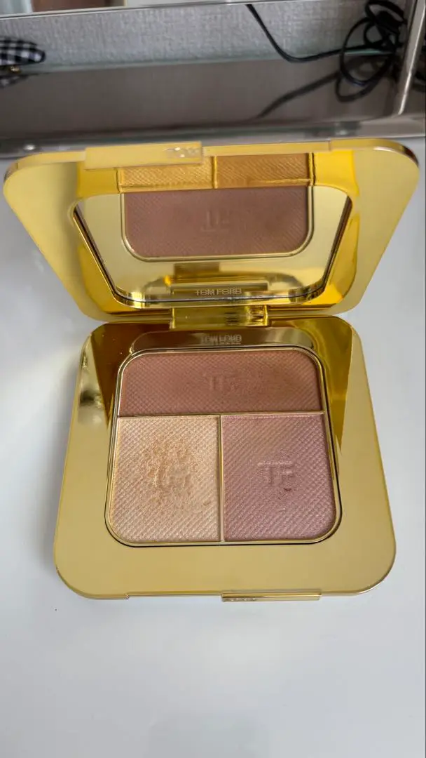 新品未使用 TOM FORD トムフォード ソレイユコントゥーリングコンパクト トム フォード ビューティ / ソレイユ コントゥーリング