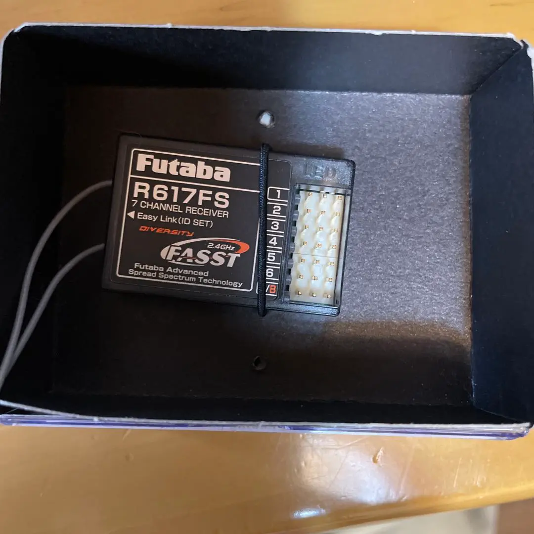 ラジコンヘリFutaba R617FS 7チャンネル受信機
