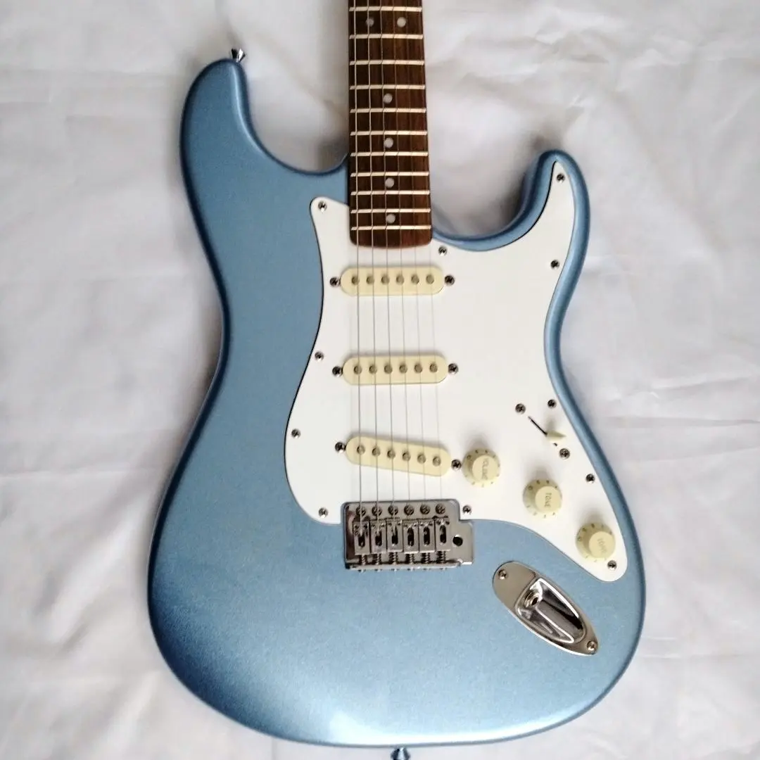 Squier ストラトキャスター ラージヘッド ブルー Squier ストラト改 黒×メイプル ラージヘッド fender