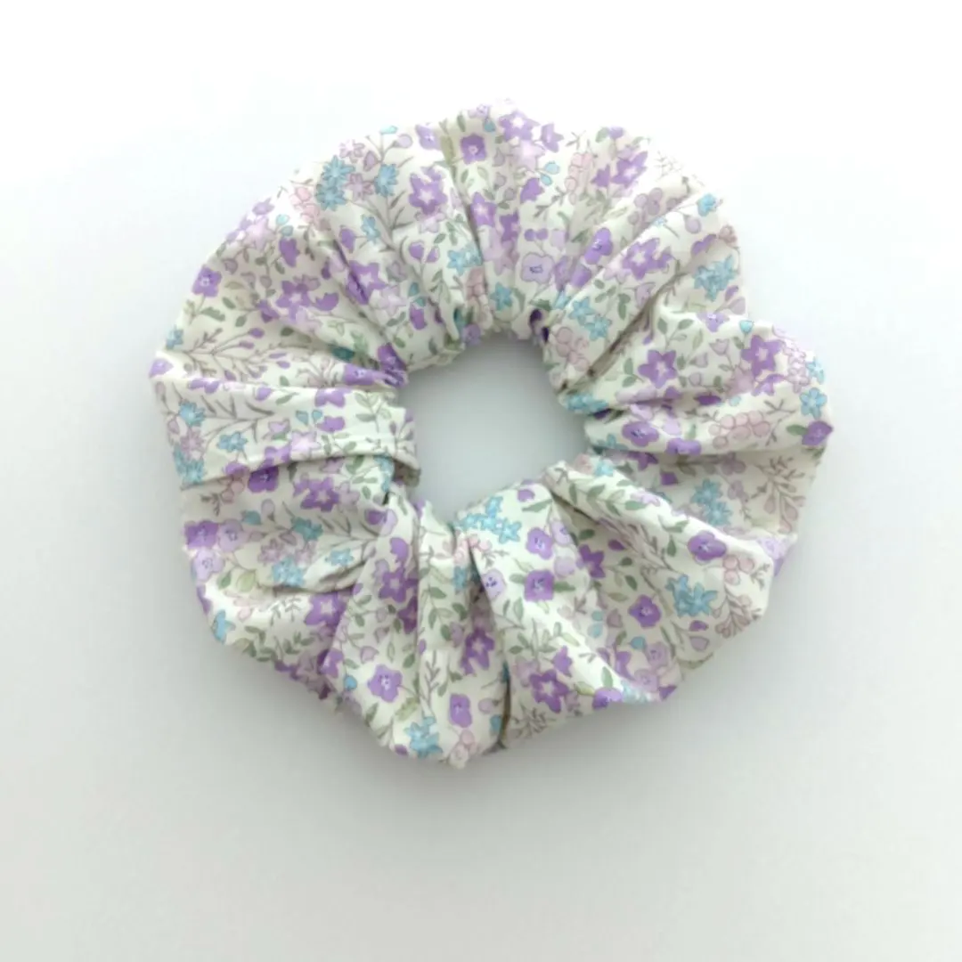 Thumbnail of Handmade off-white base scrunchie with light purple floral pattern
