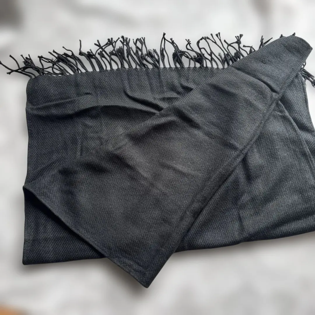 Thumbnail of Black fringed stole