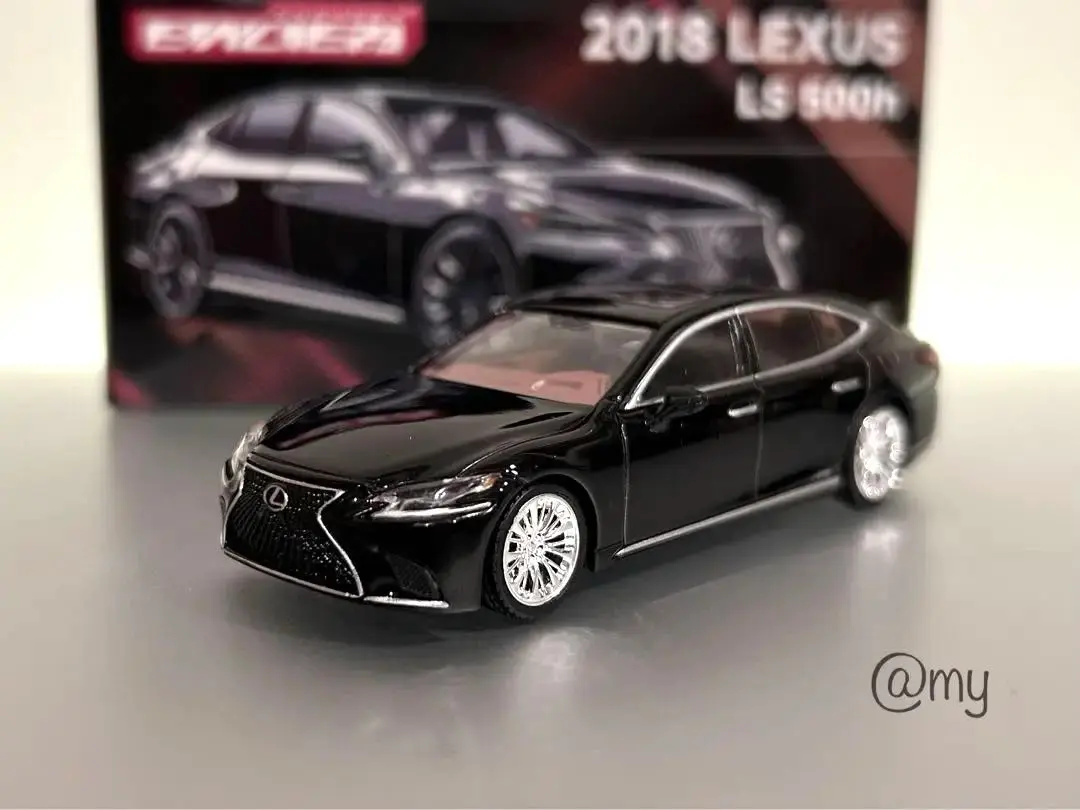 ツッチー1/64レクサスLS500hミニカー2個 ☆日本未発売☆ 1/64レクサス 公式 LS500h前期ミニカー - メルカリ