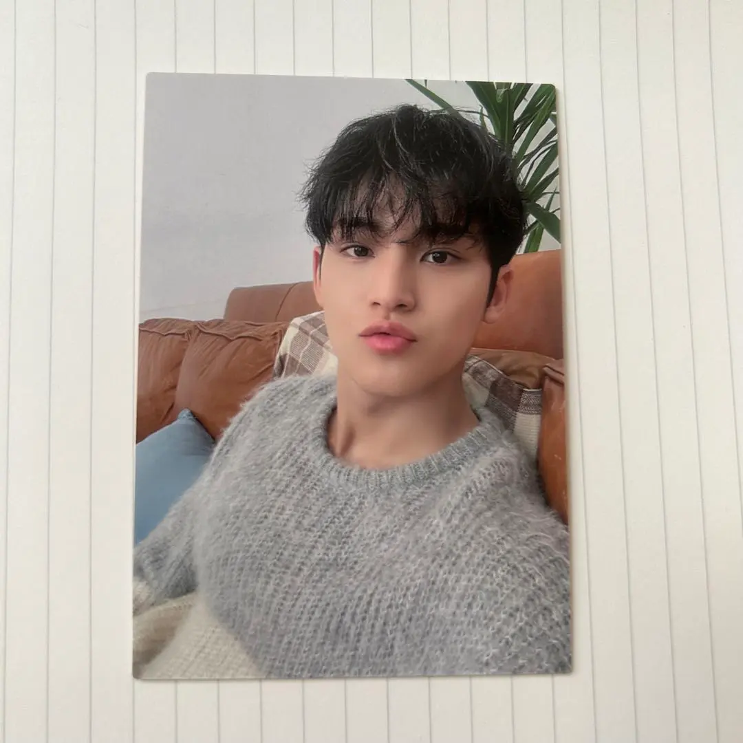 Thumbnail of SEVENTEEN HOME Mingyu trading card