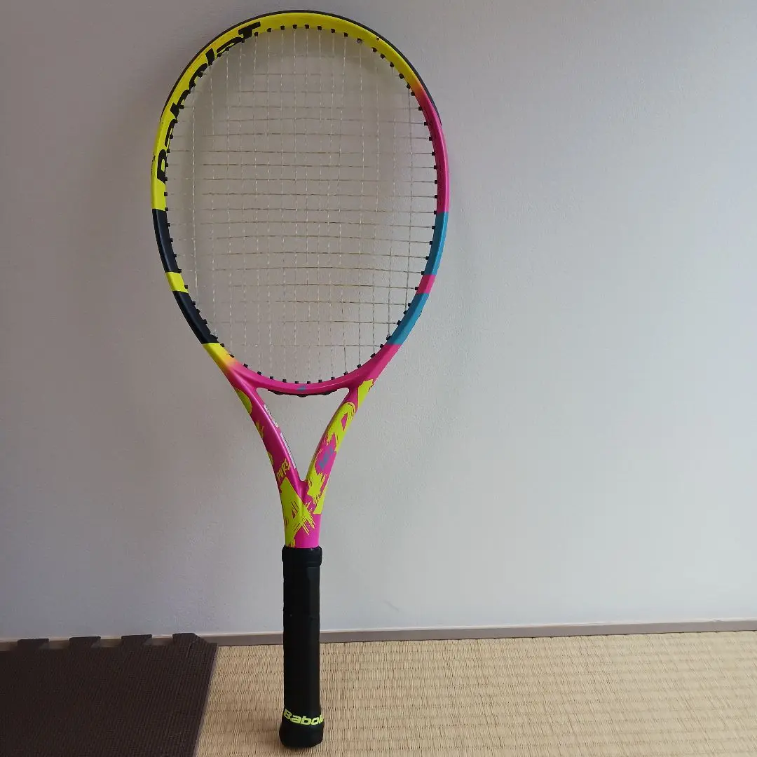 わ*に様 新品 Pure Aero RAFA G2 ガット付 わ*に様 新品 Pure Aero RAFA G2 ガット付 - メルカリ