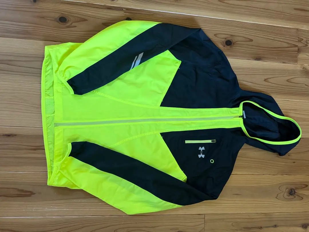 安德瑪 風衣 LG 尺寸 的縮圖