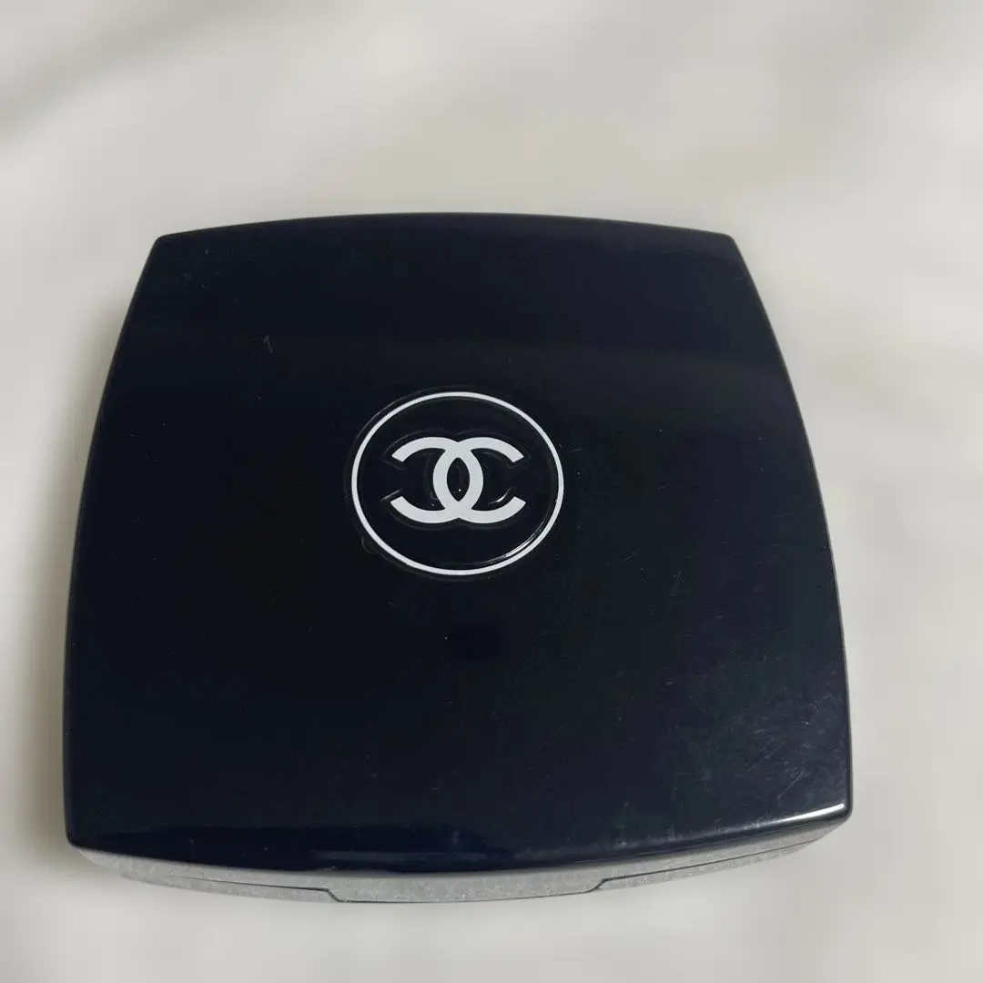 Thumbnail of Chanel Eyeshadow Palette 248, Purple Shades