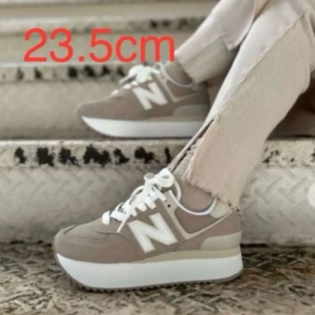 美品ニューバランス　WL574ZSM 574 ホワイト　ベージュ　23.5 New Balance WL574ZSM（スニーカー）｜New Balance