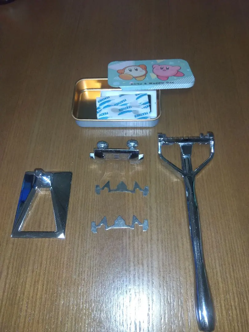 三枚刃　SHAVENT(シェーベント）ドイツ製　替刃式カミソリ 614zOdJINkL._UF350,350_QL50_.jpg