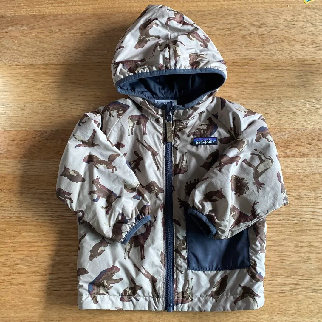 巴塔哥尼亞 雙面穿蓬鬆外套 12-18 個月 的縮圖