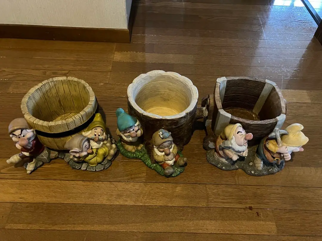 加藤工芸　ディズニーガーデンシリーズ　7人の小人　プランター（ミニ）3個セット 加藤工芸ディズニーガーデンシリーズ7人の小人プランター（ミニ