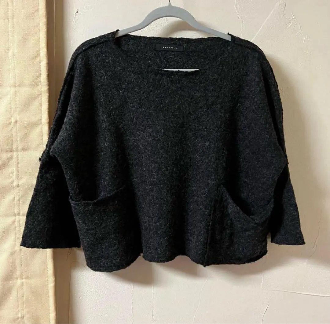 Thumbnail of [24-hour price reduction] HEAVENLY knit wool top
